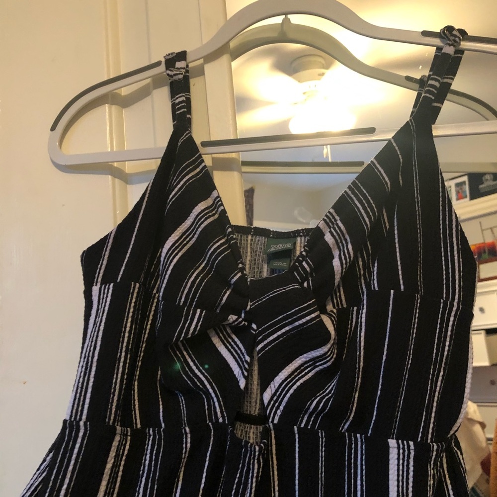 Romper - Picture 3 of 5